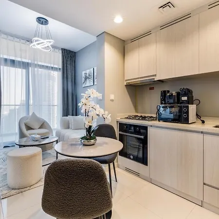 Zada Tower 1Br In Business Bay Near Metro & Burj Khalifa Dubai - Escape 24 Holiday Homes Esterno foto
