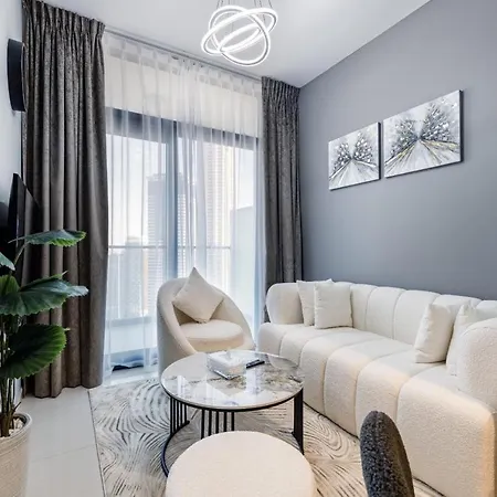 Zada Tower 1Br In Business Bay Near Metro & Burj Khalifa Dubai - Escape 24 Holiday Homes Esterno foto