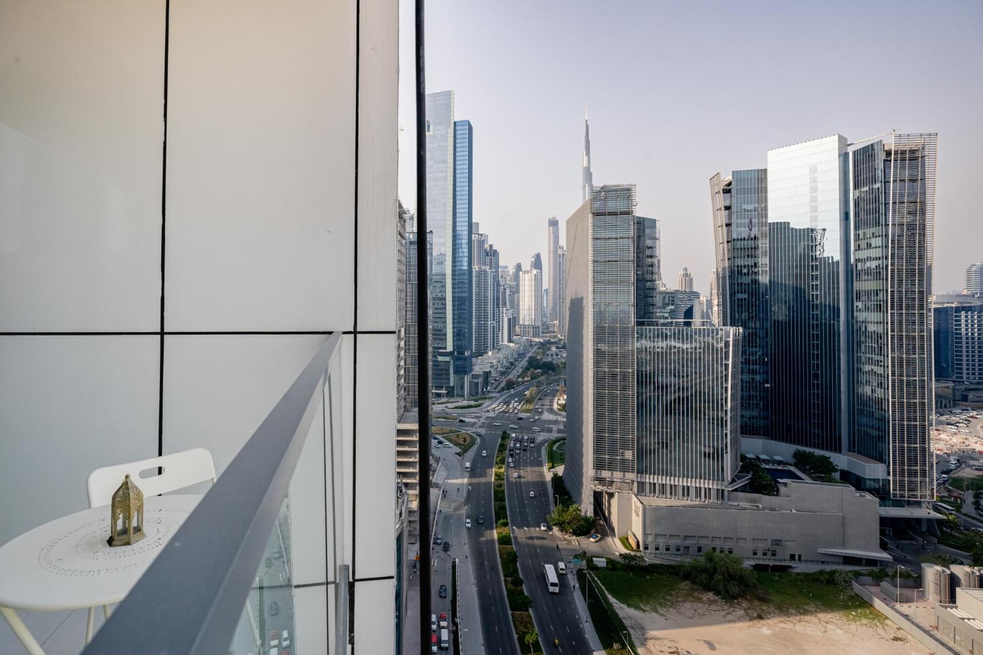 Appartamento Zada Tower 1br In Business Bay Near Metro & Burj Khalifa - Escape 24 Homes Dubai
