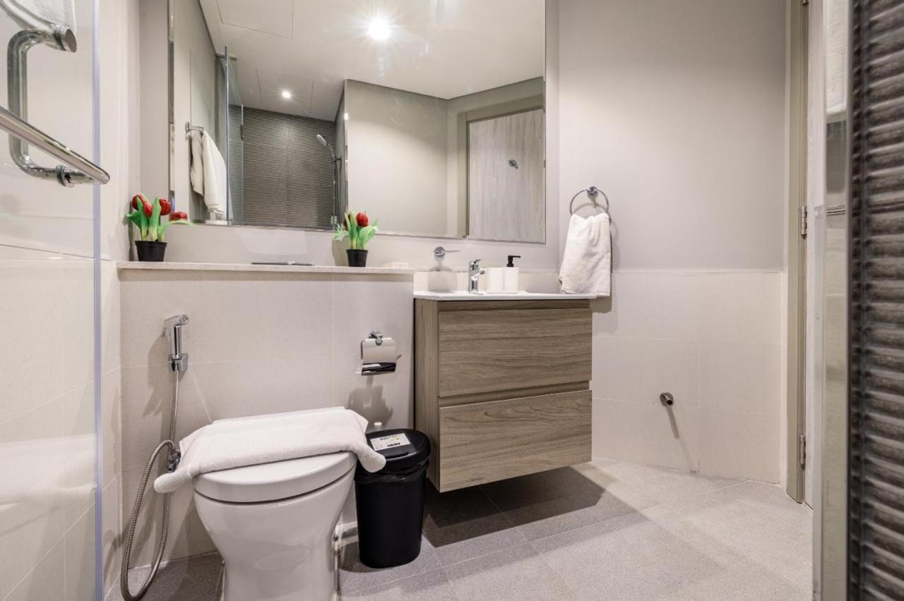 Appartamento Zada Tower 1br In Business Bay Near Metro & Burj Khalifa - Escape 24 Homes